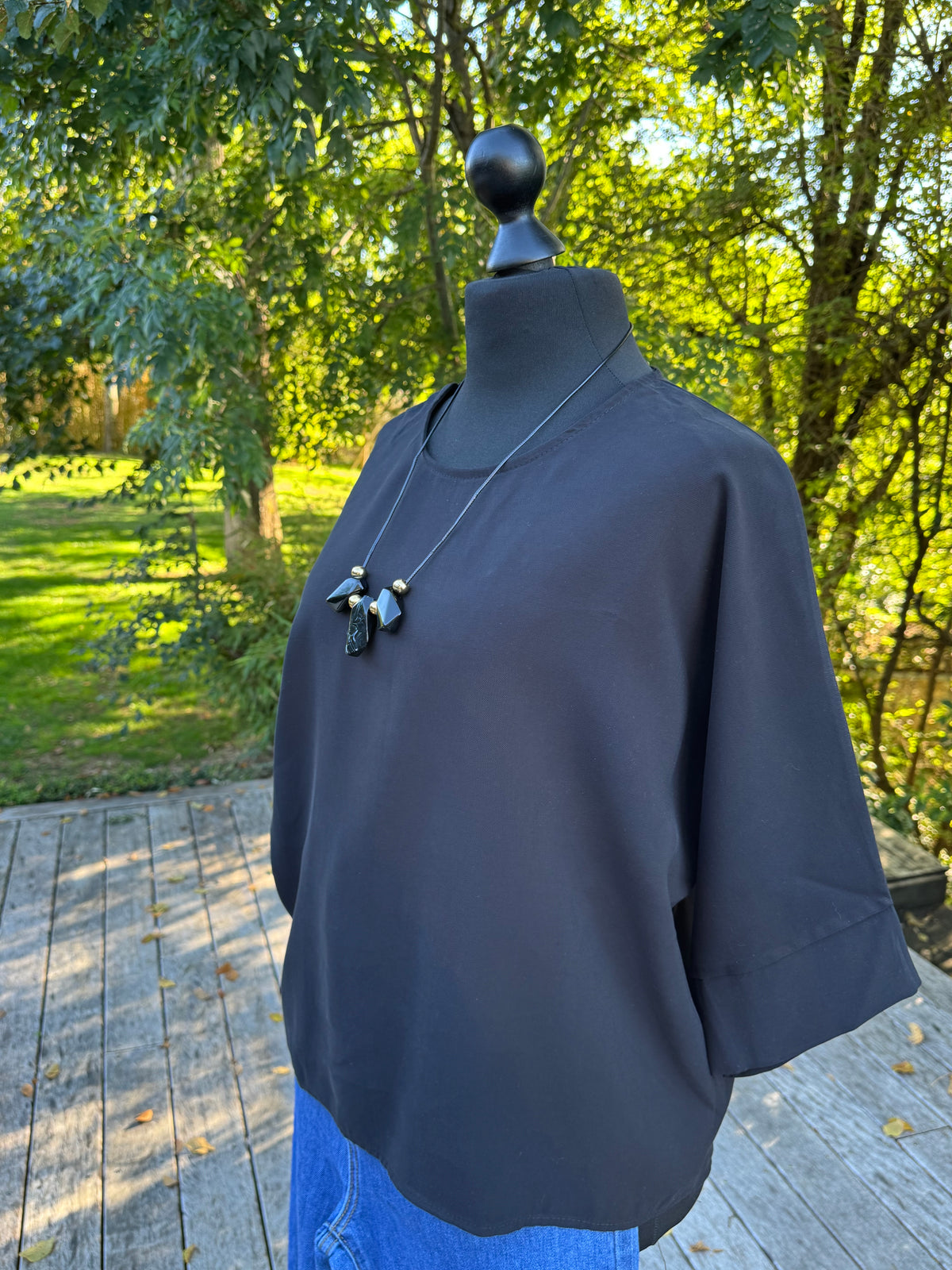 Blouse Charlotte et Sautoir Noire
