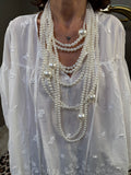 Sautoir Multi Rangs Perles et Boucles d’oreilles Blanc