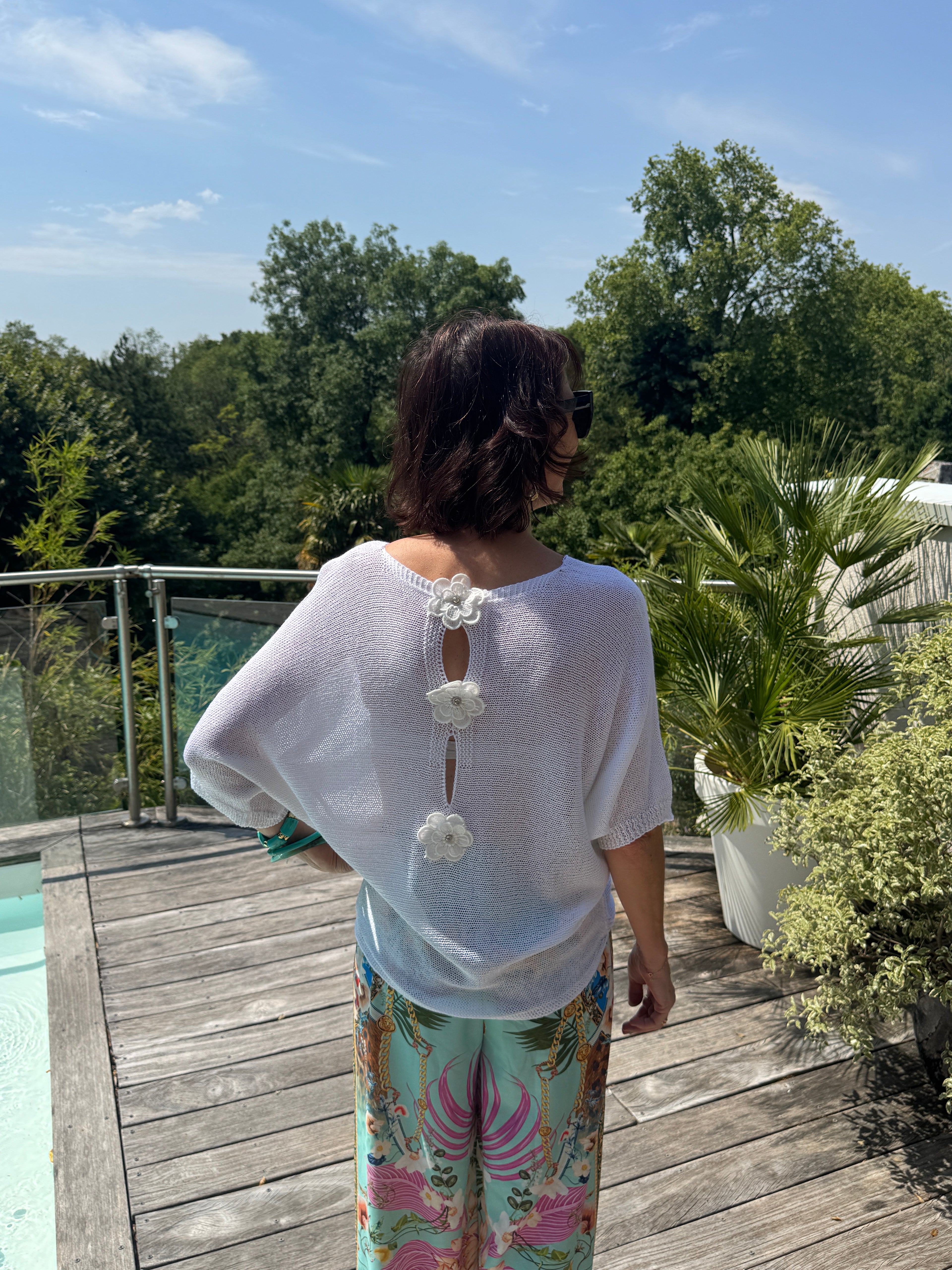 Pull Fleur Dos Blanc