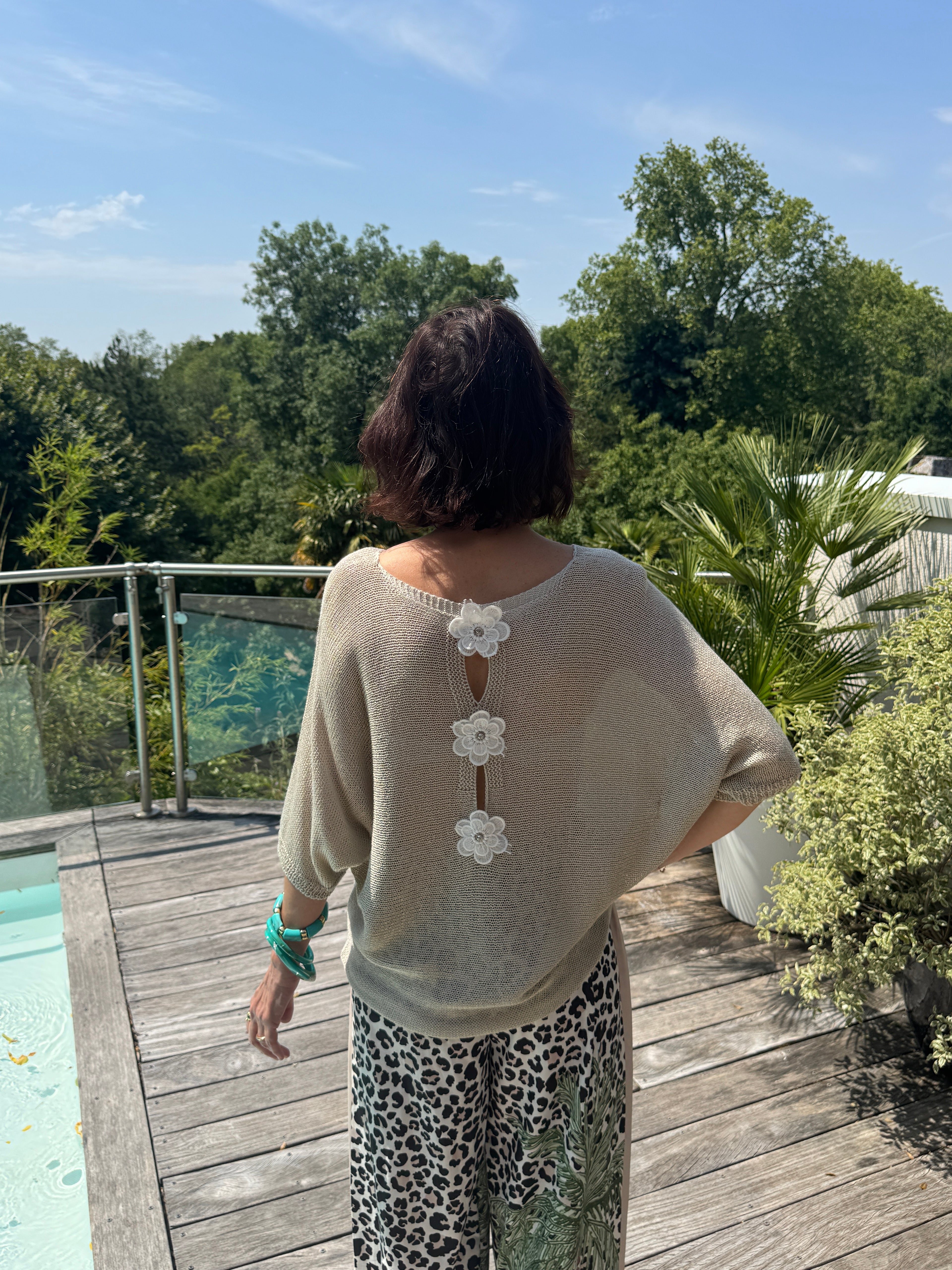 Pull Fleur Dos Beige