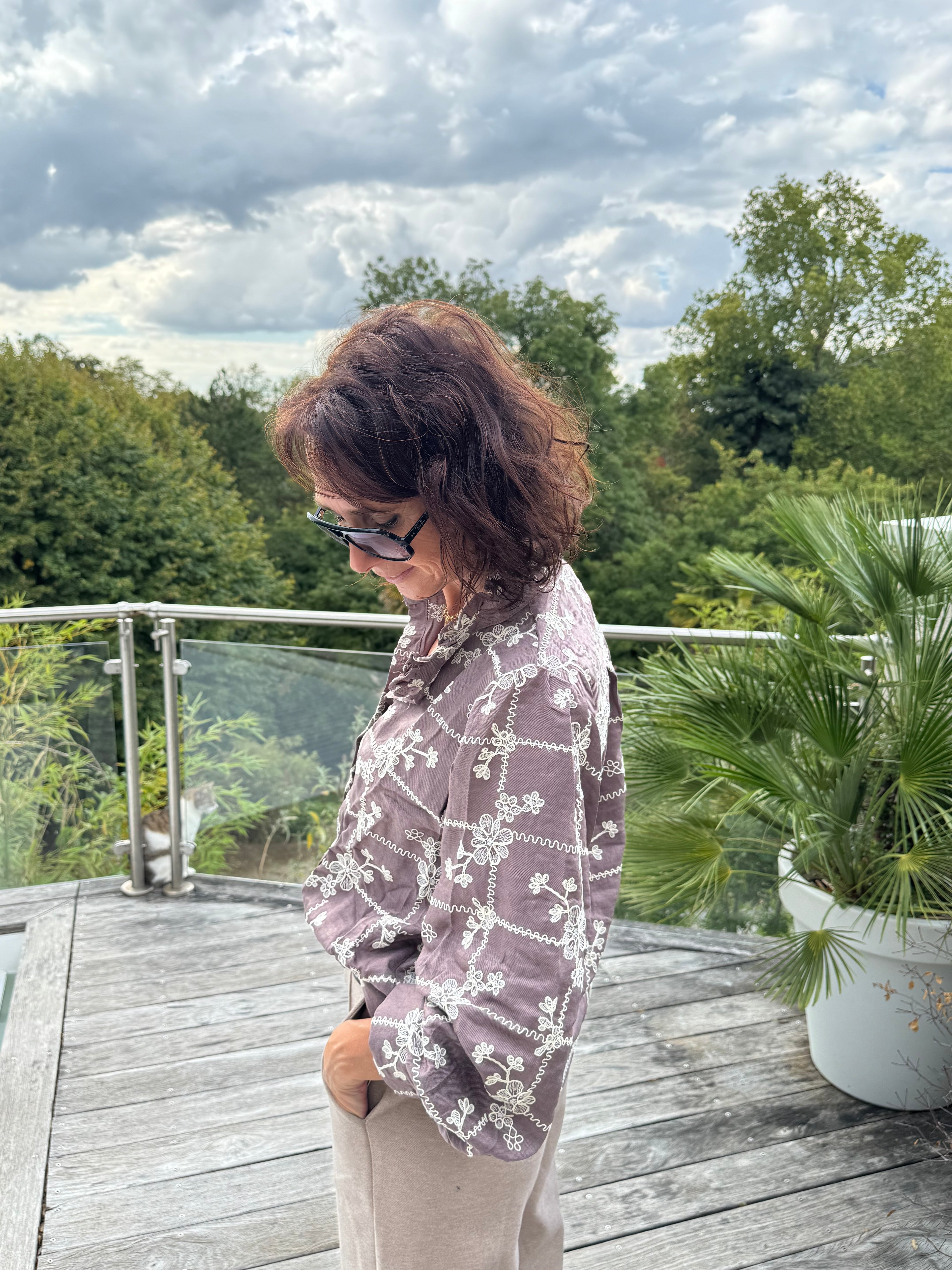 Chemise toute brodée Choco