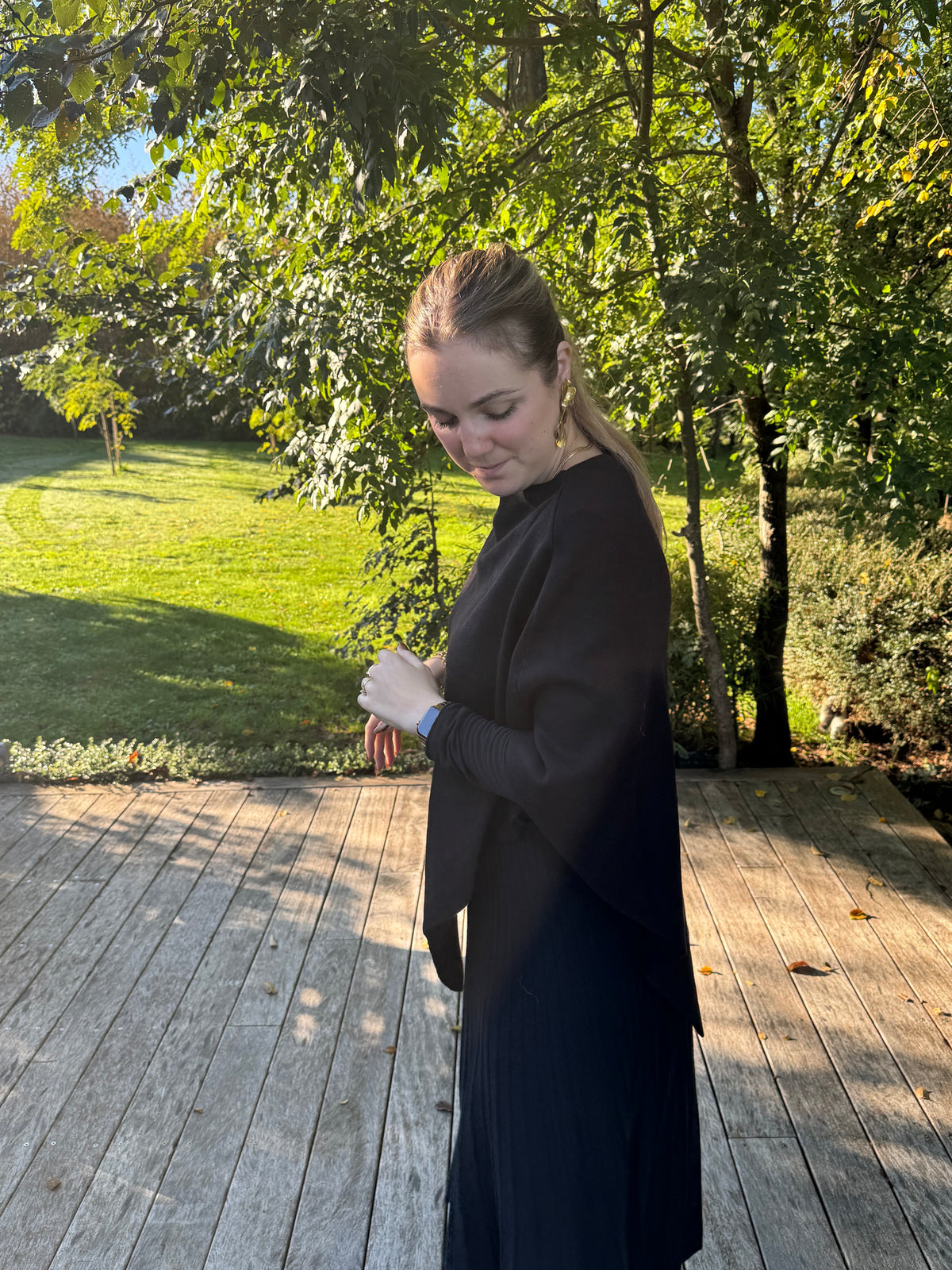 Cape poncho noire