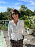 Chemise dentelle et brandebourg blanche