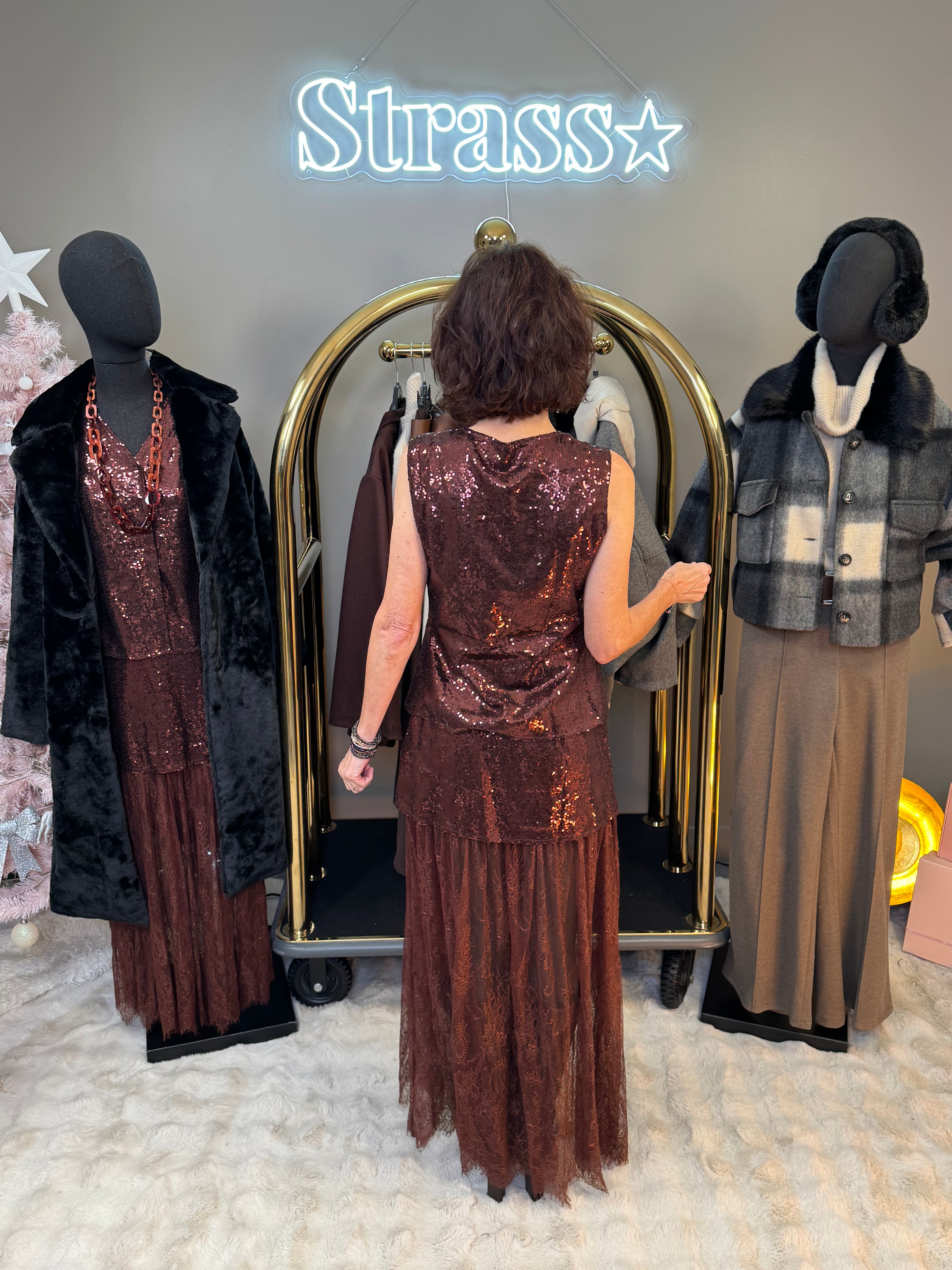 Ensemble New Year Champagne