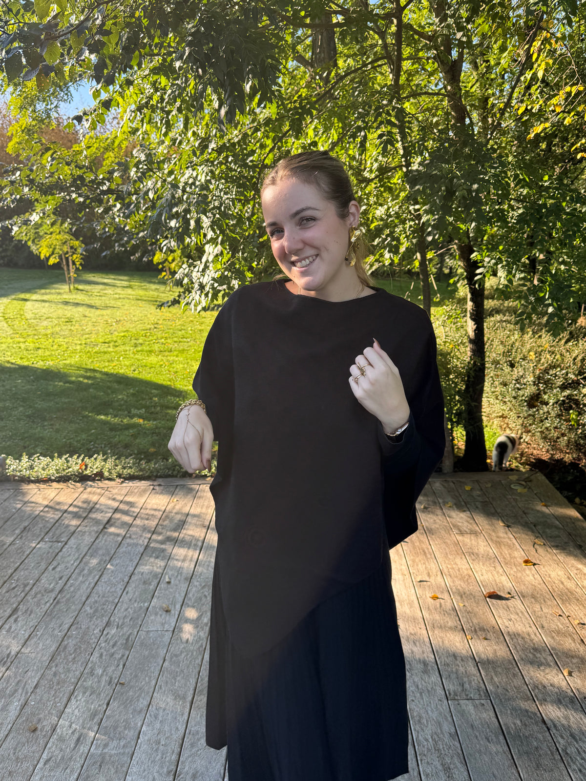 Cape poncho noire