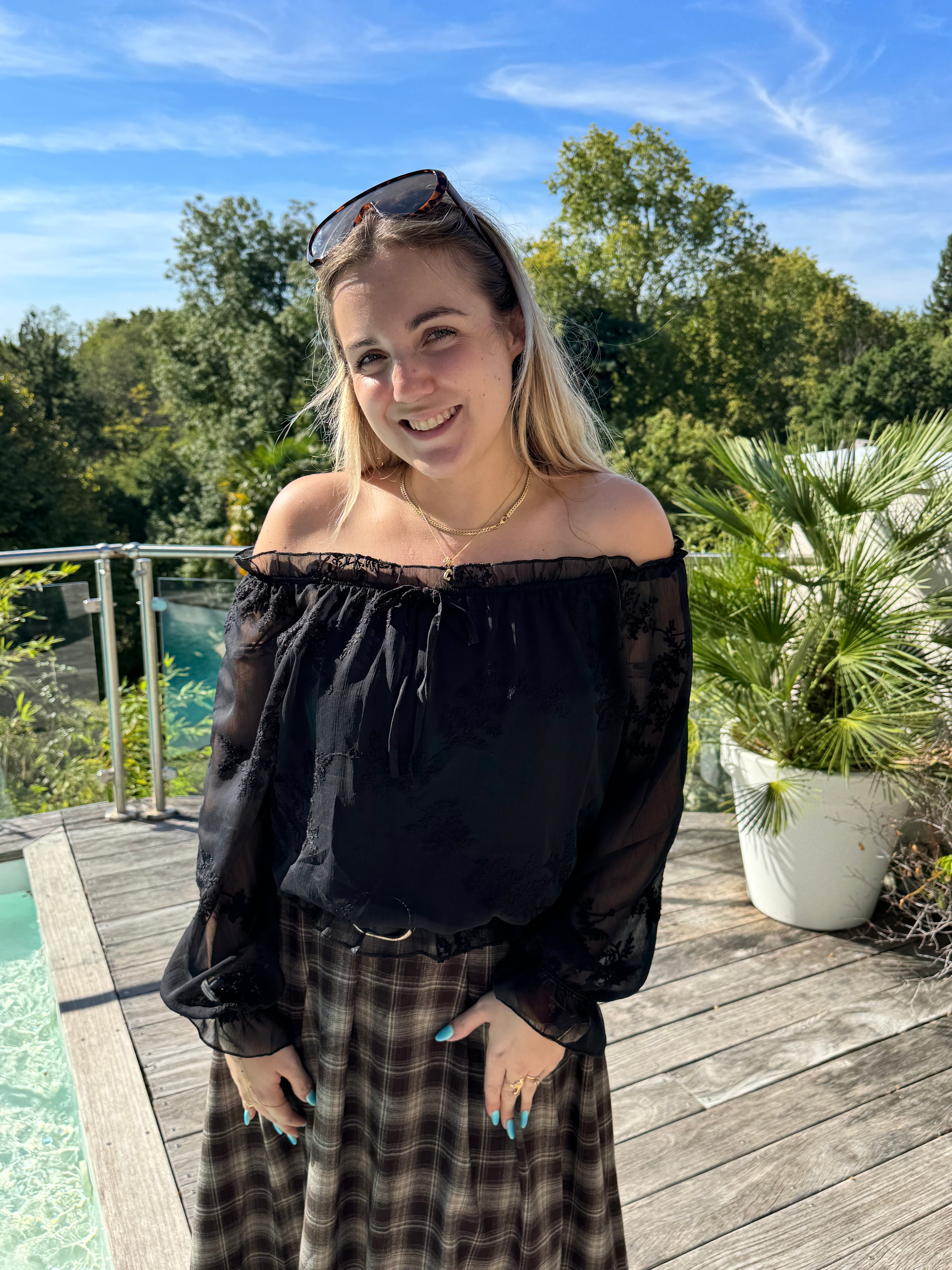 Top Daniella Noir