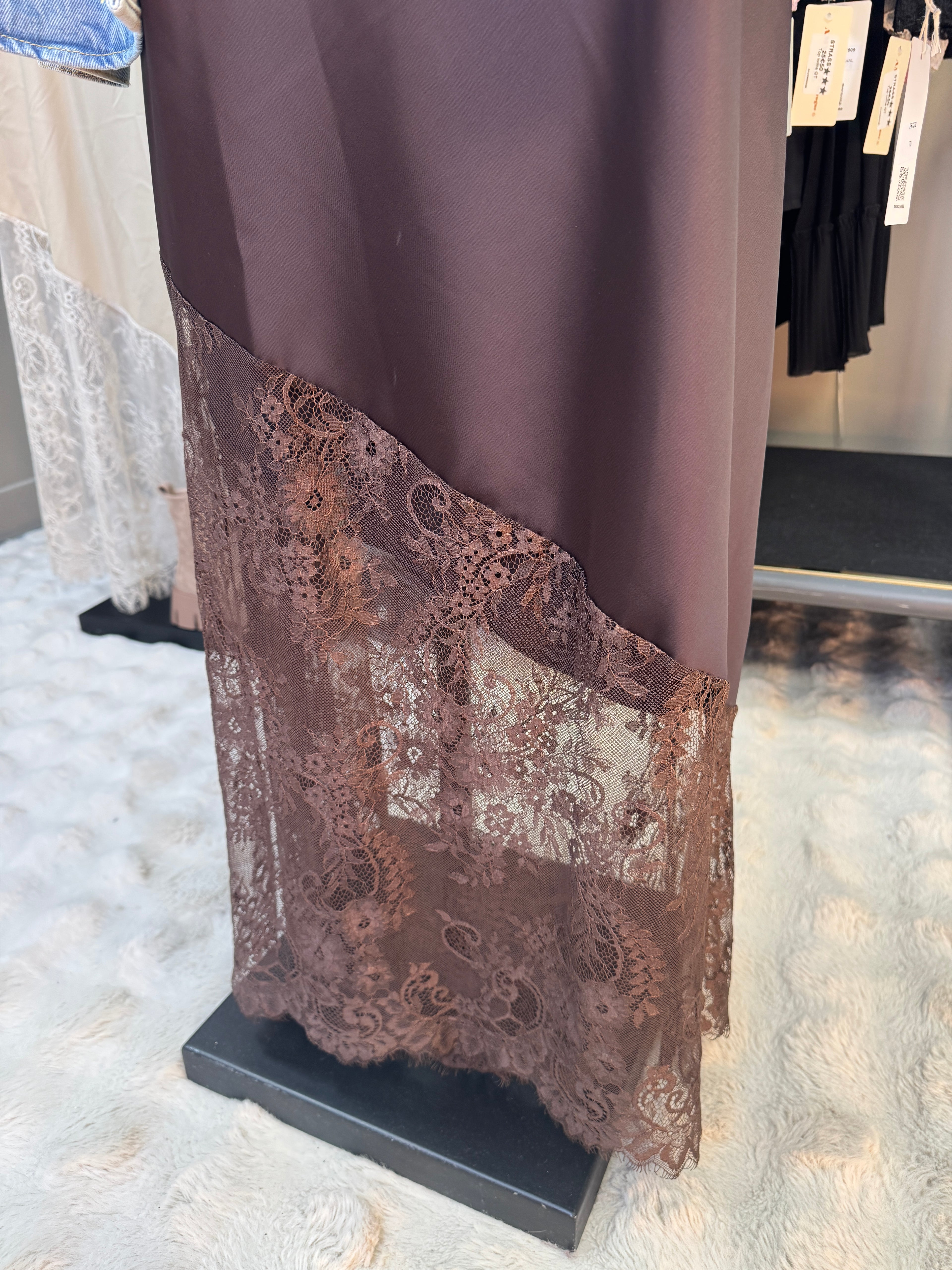 Jupe Satin et Dentelle Choco Grande Taille