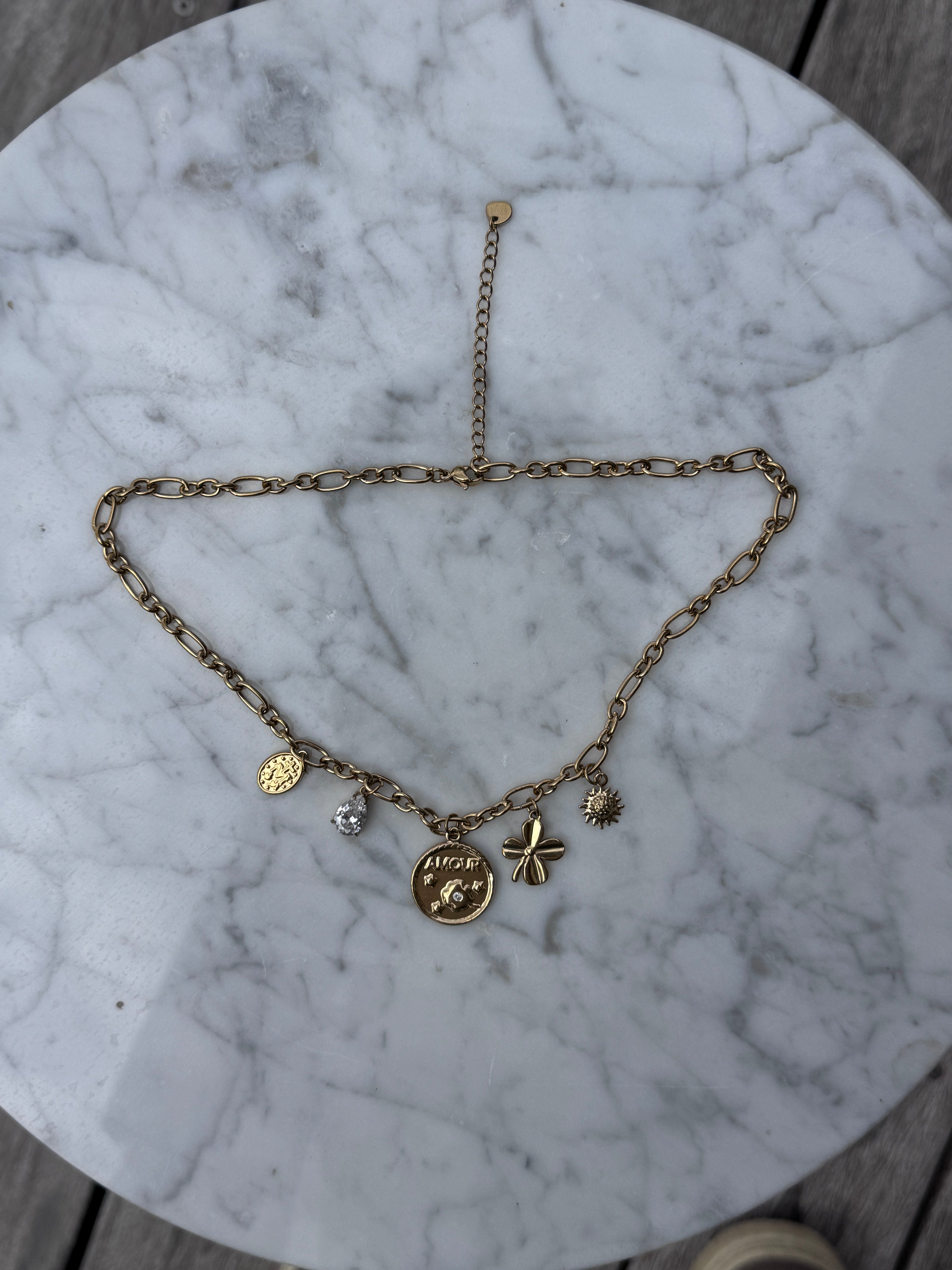 Collier pampilles amour