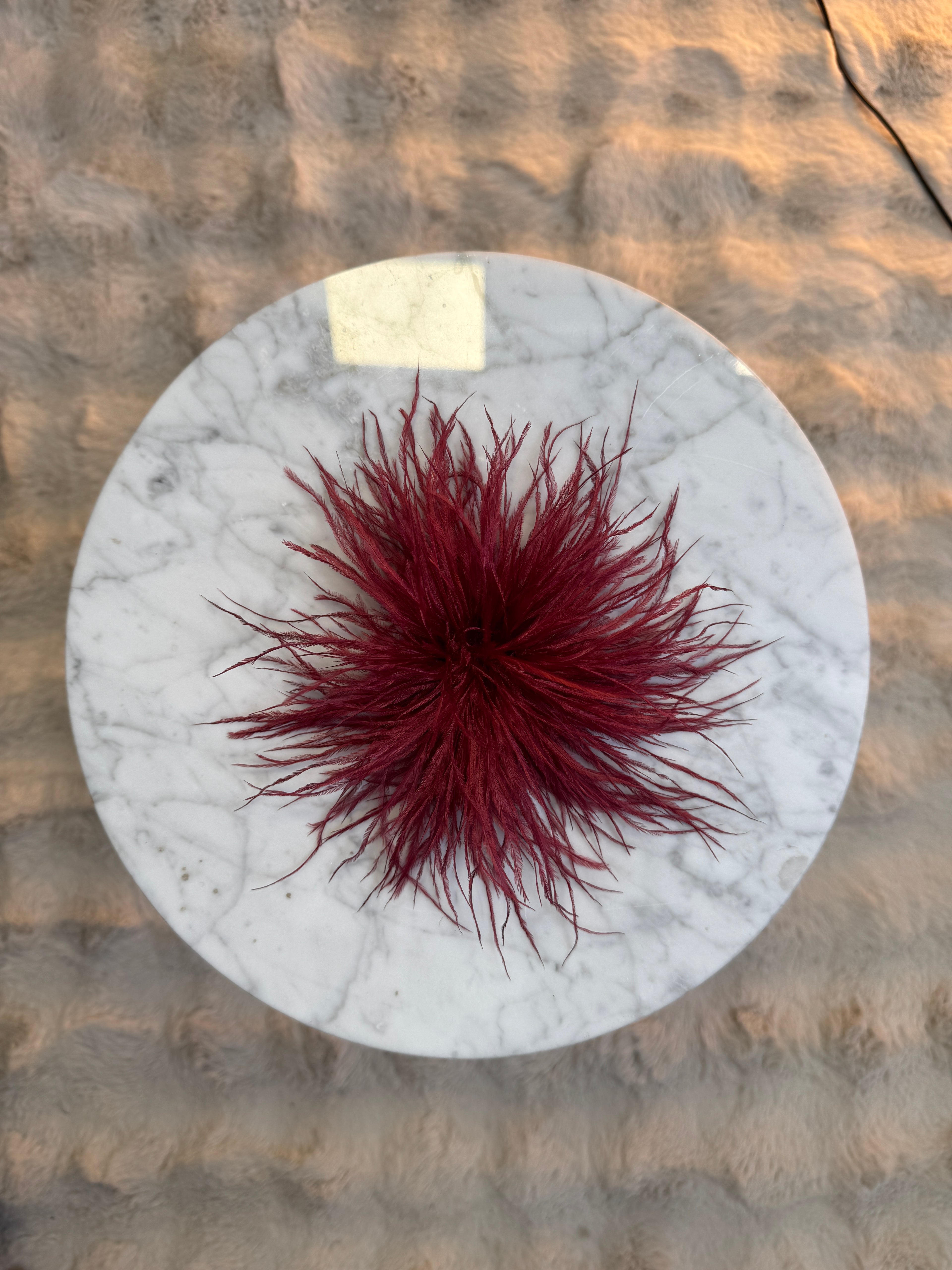 Broche Plumes Bordeaux