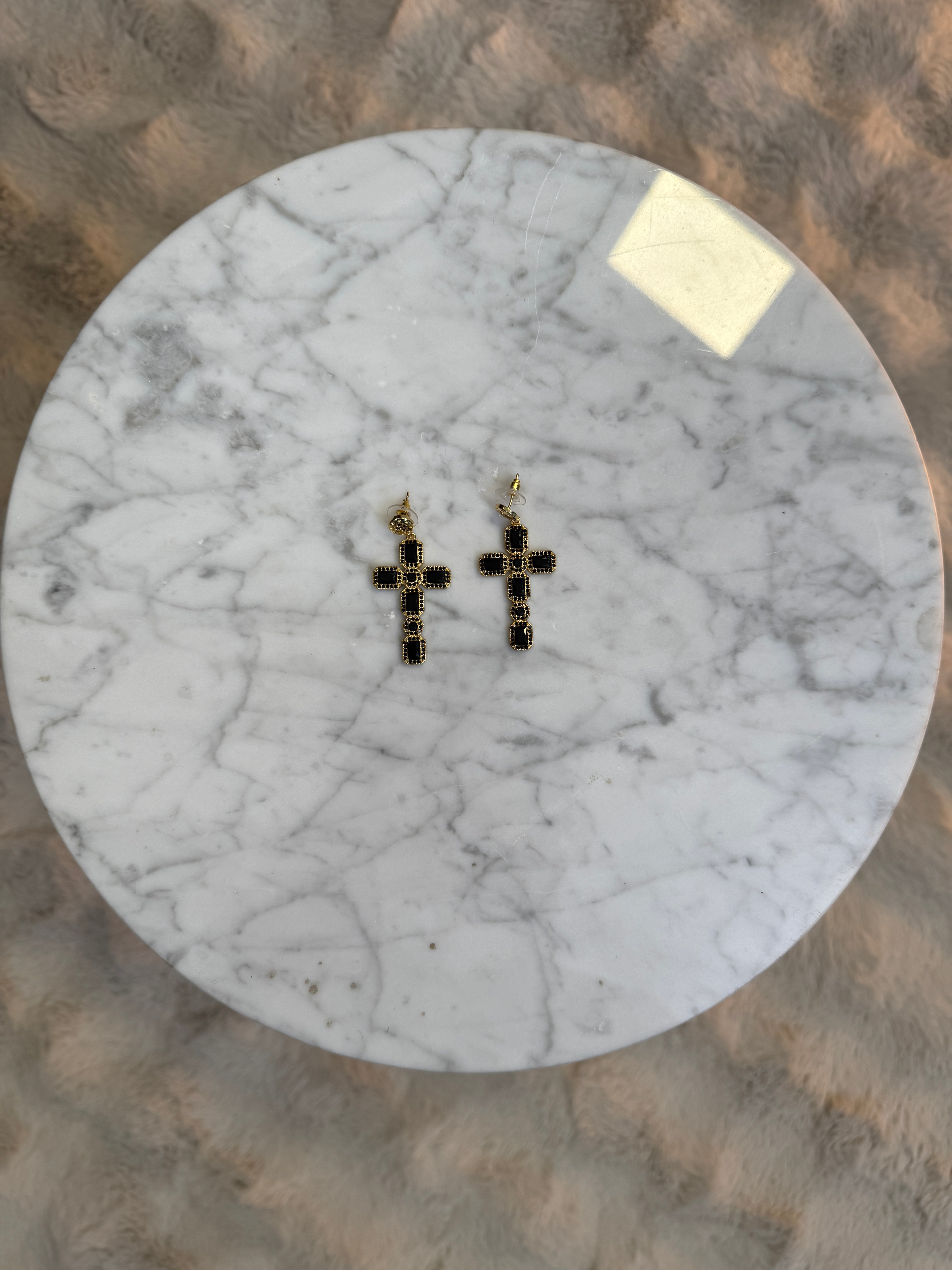 Boucles d’oreilles Croix Noire