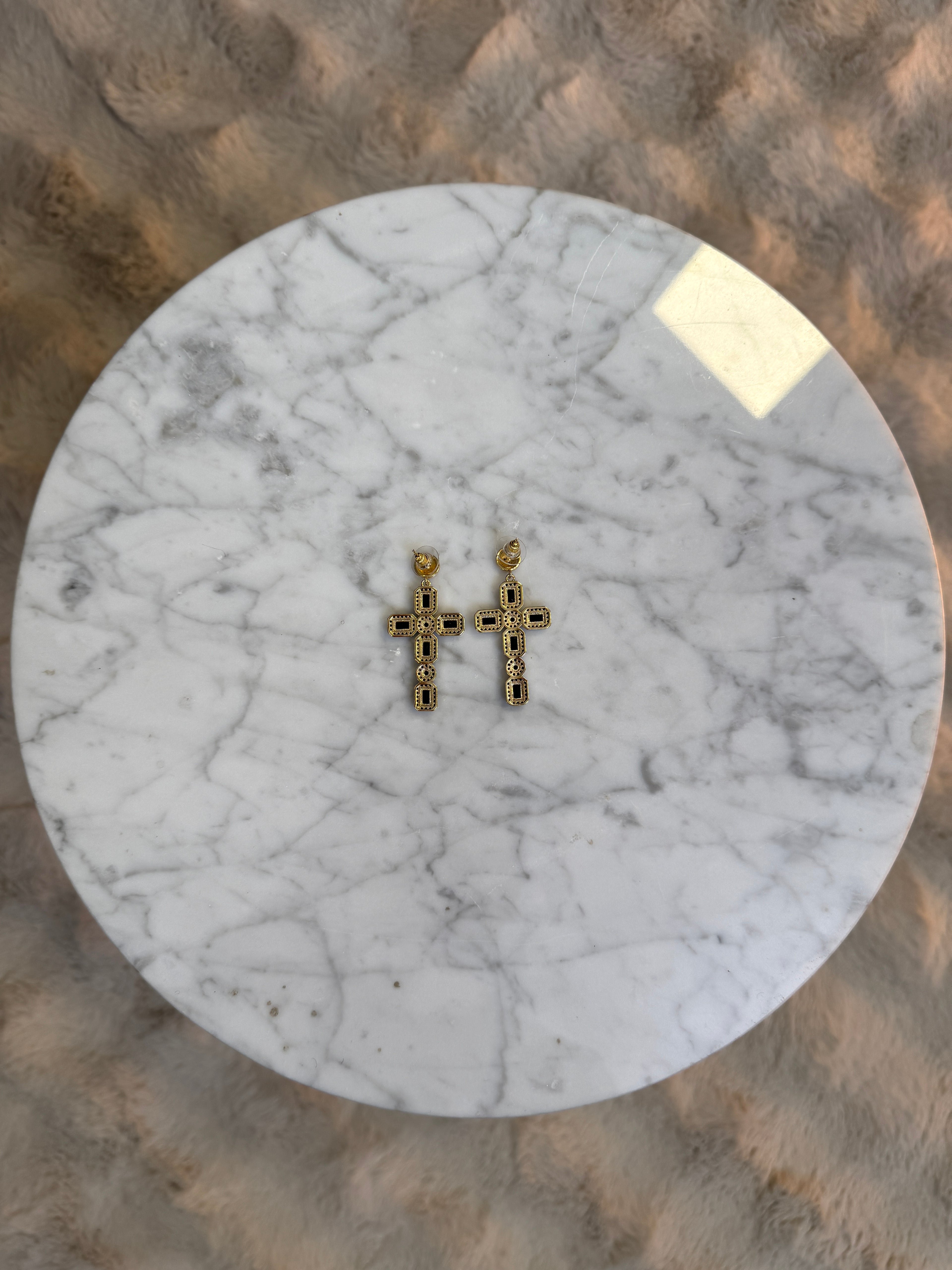 Boucles d’oreilles Croix Noire