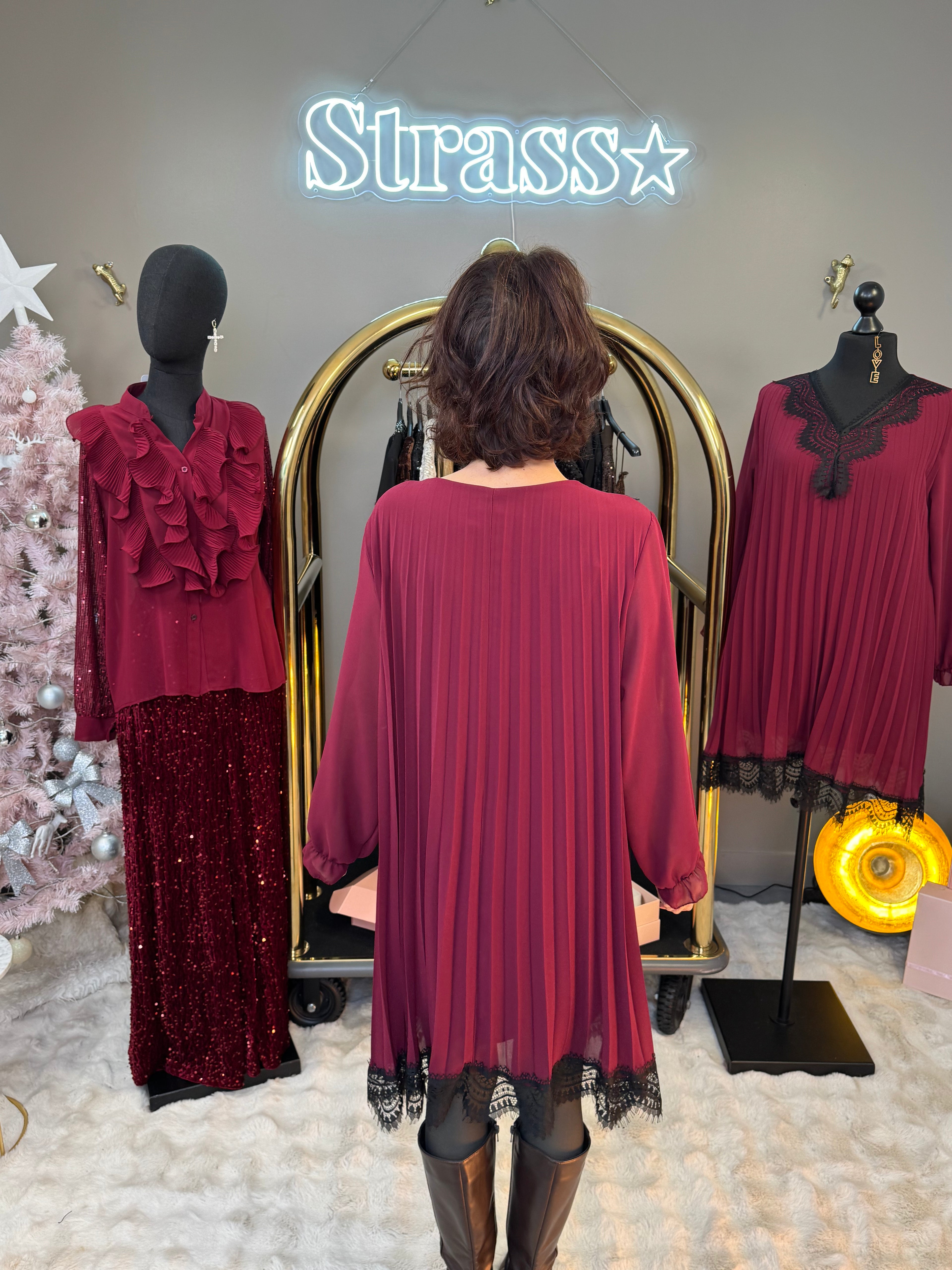 Robe Plissée Dentelle Bordeaux