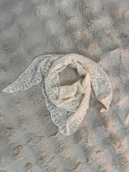 Foulard Triangle Dentelle