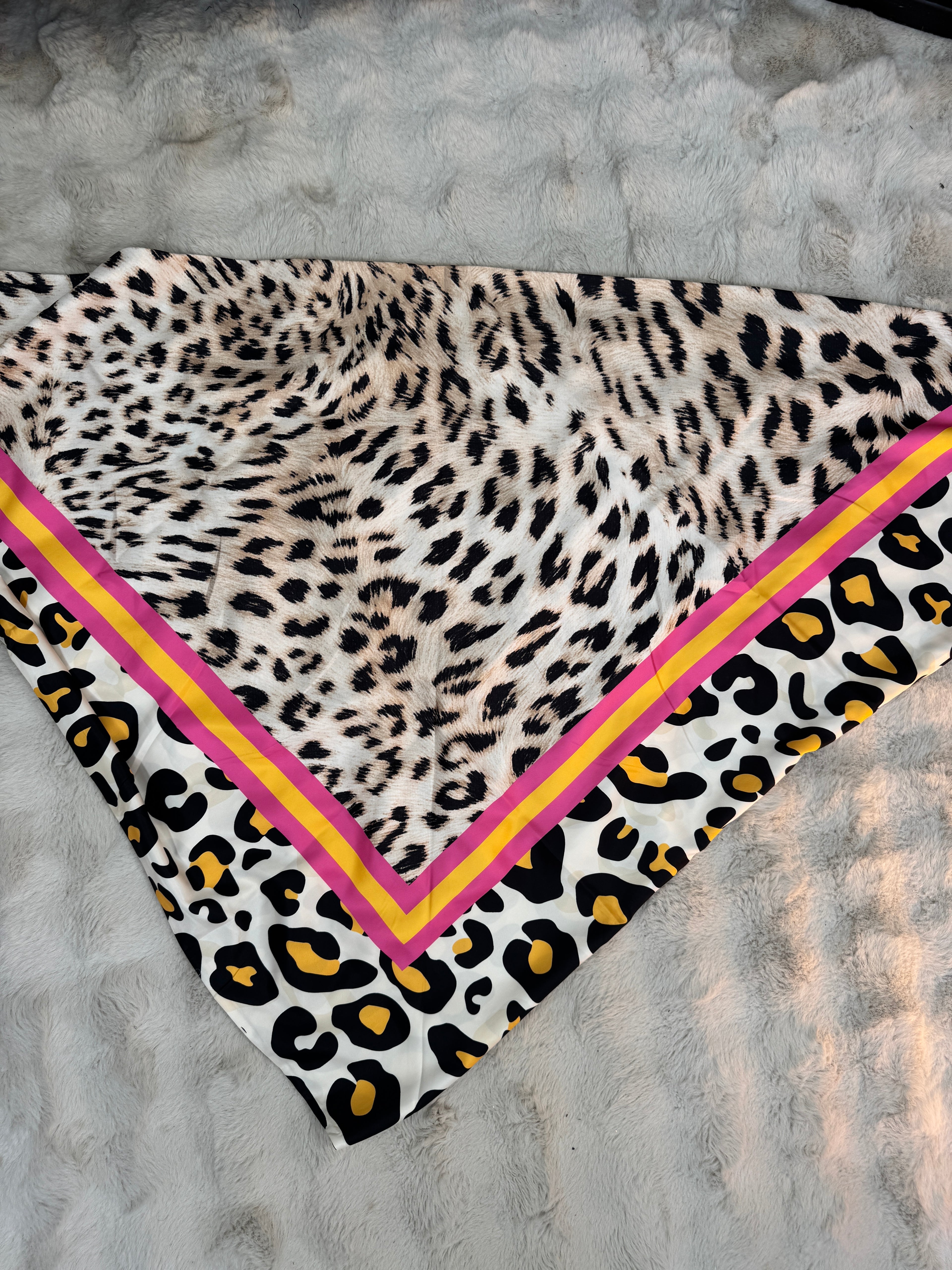 Foulard Tigrou Fuschia