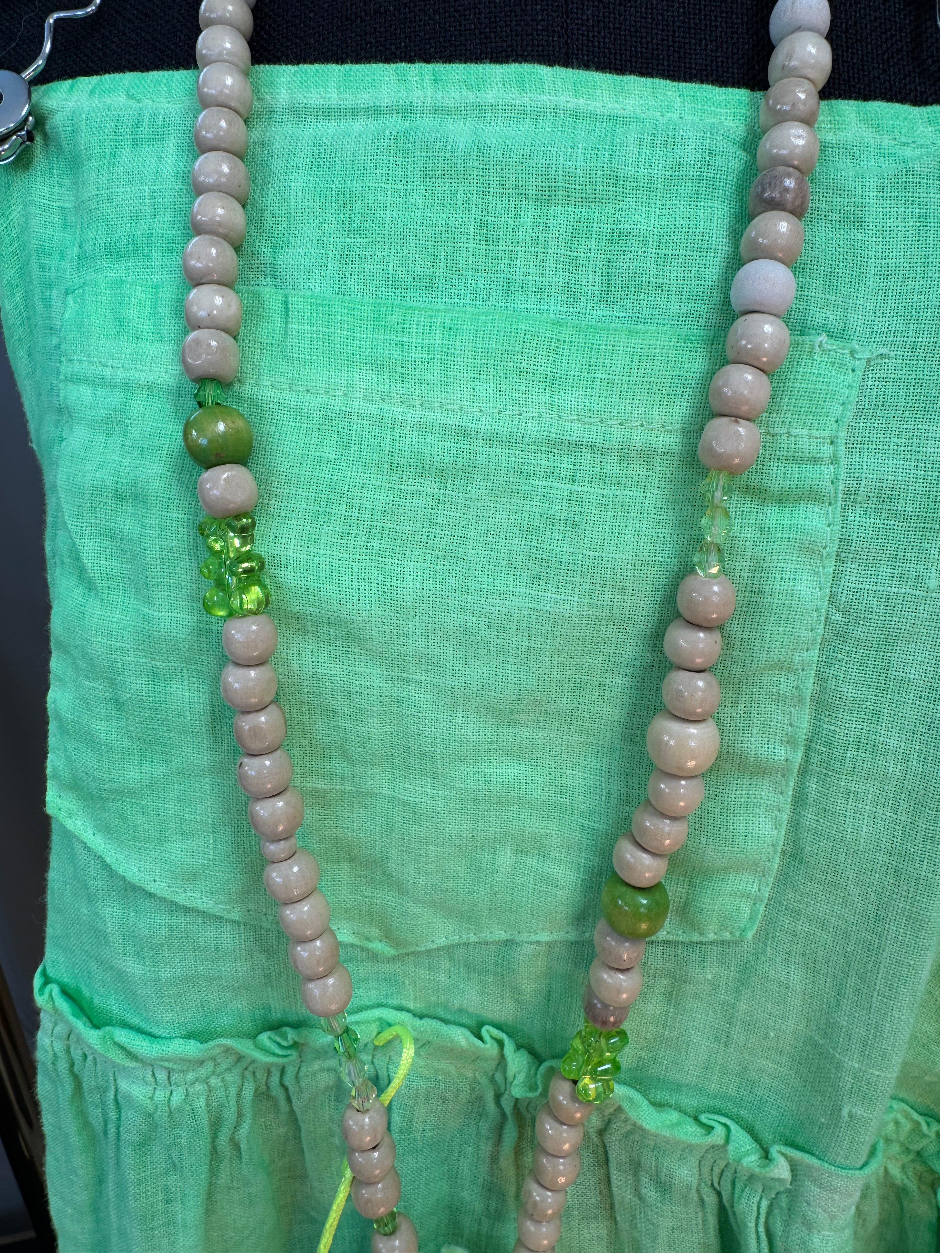 Sautoir pompon jaune fluo