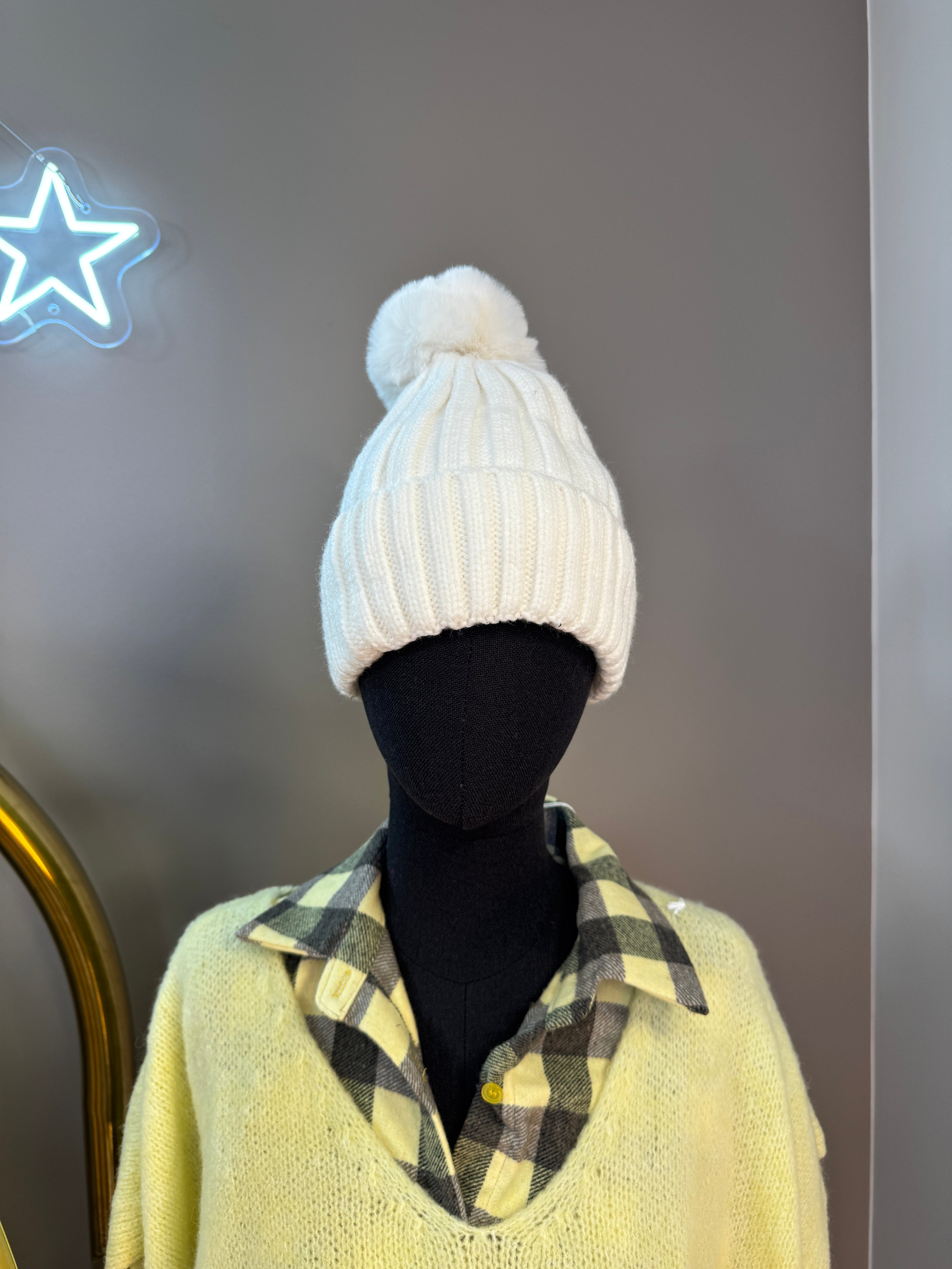 Bonnet Pompon Écrue