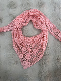 Foulard triangle dentelle 2 Rose