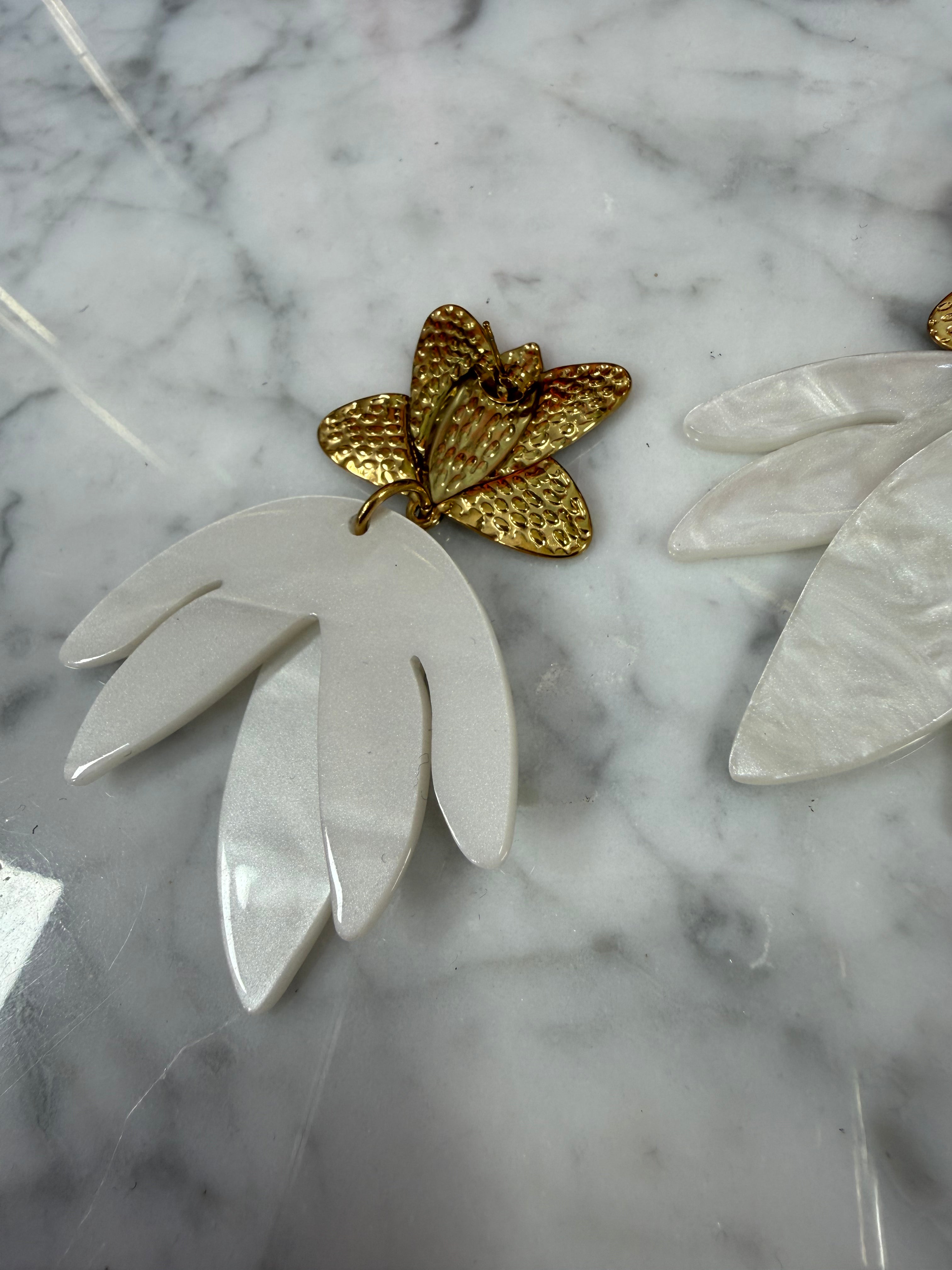 Boucles d’oreilles nénuphar blanche