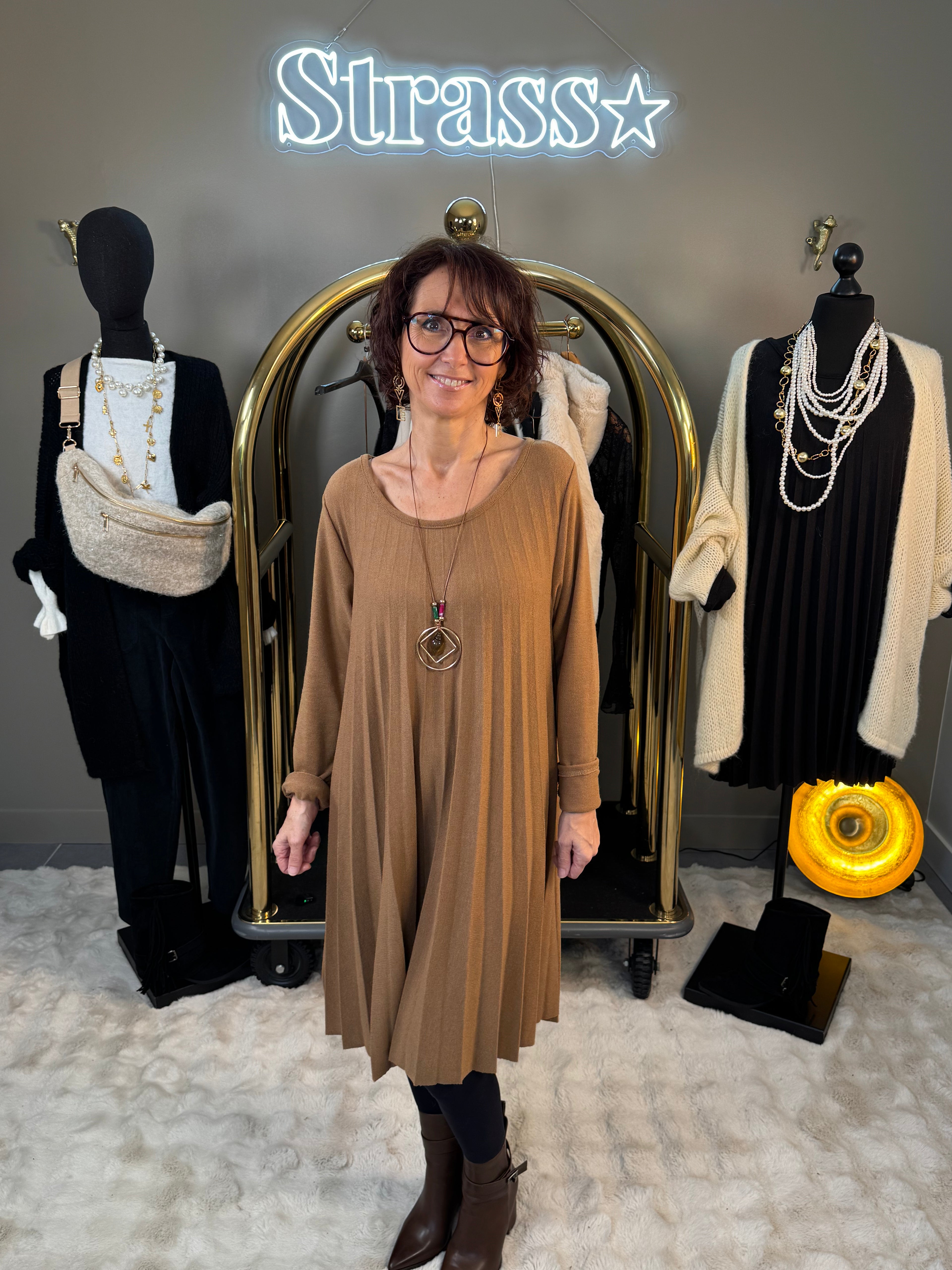 Robe Lainage Plissé Camel