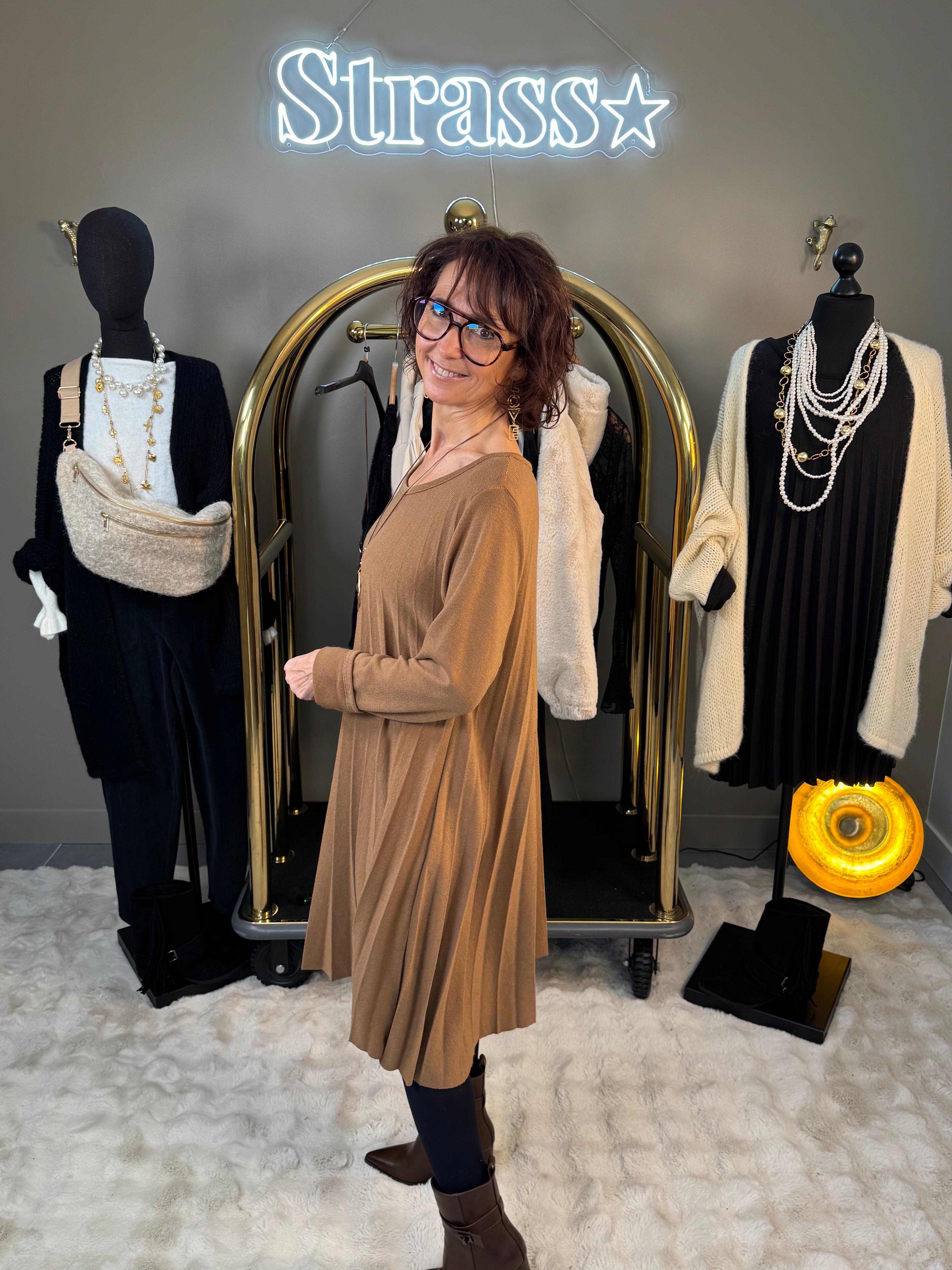 Robe Lainage Plissé Camel