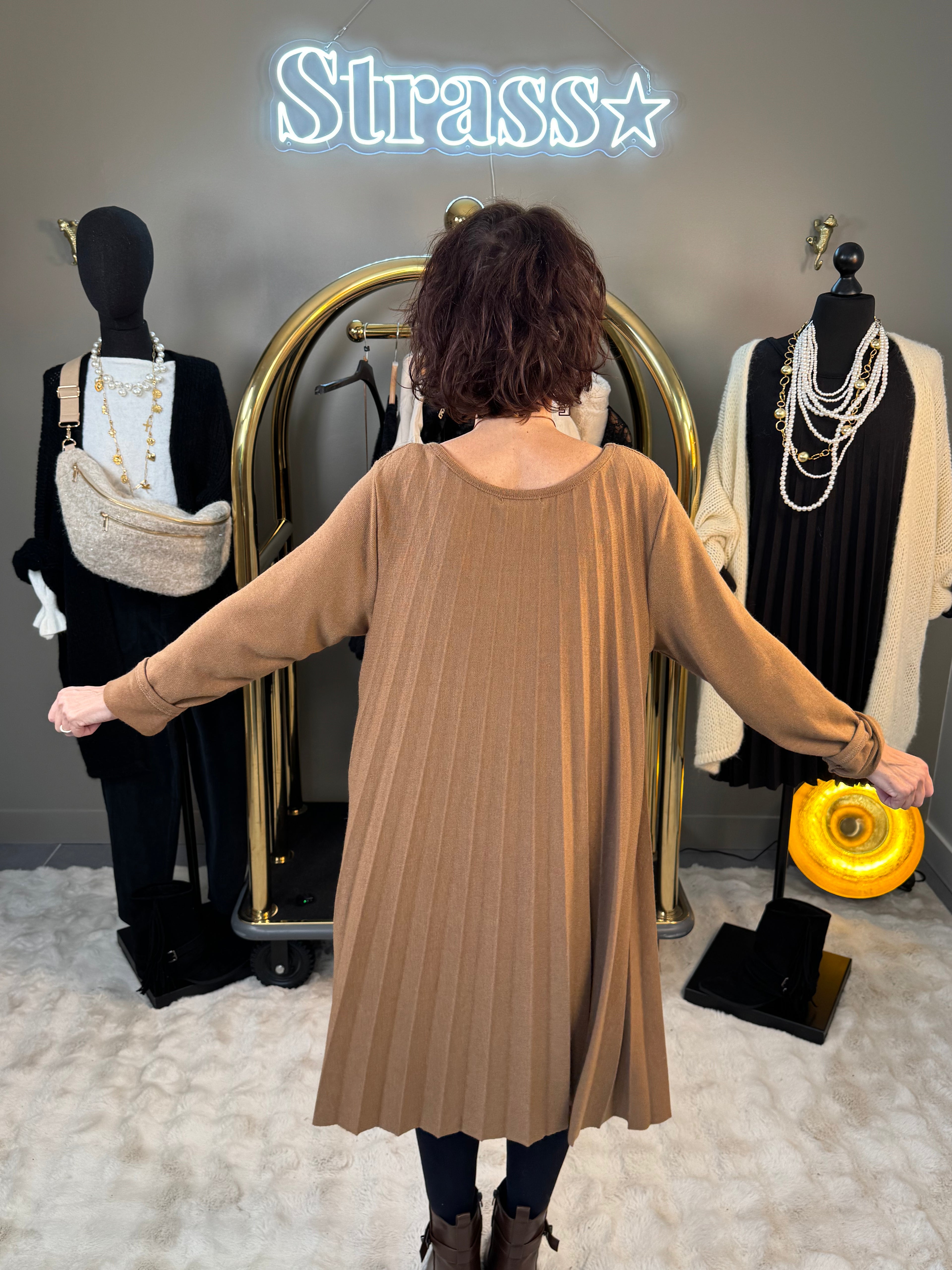 Robe Lainage Plissé Camel