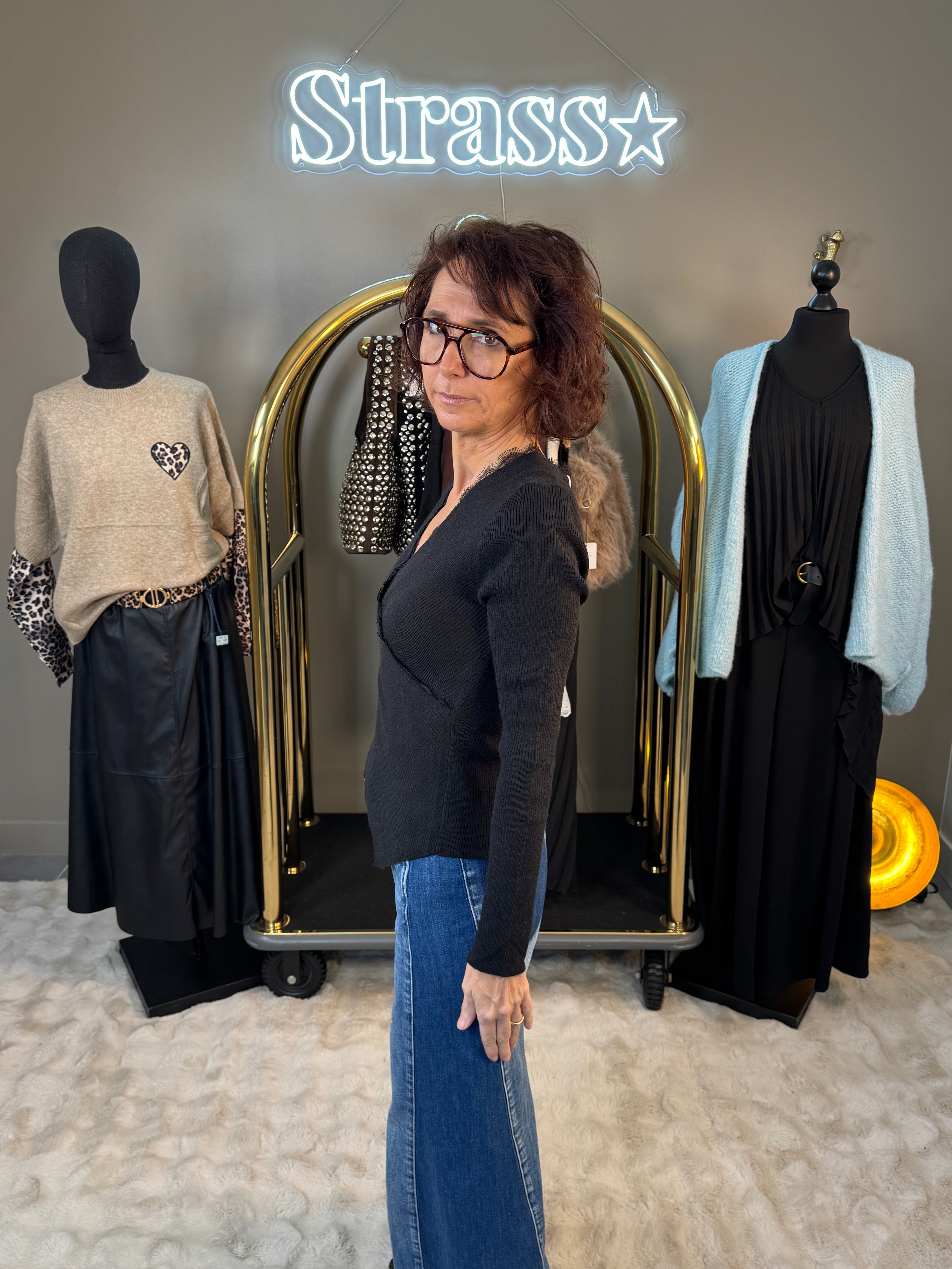 Pull Cache Coeur Chaussette Noir