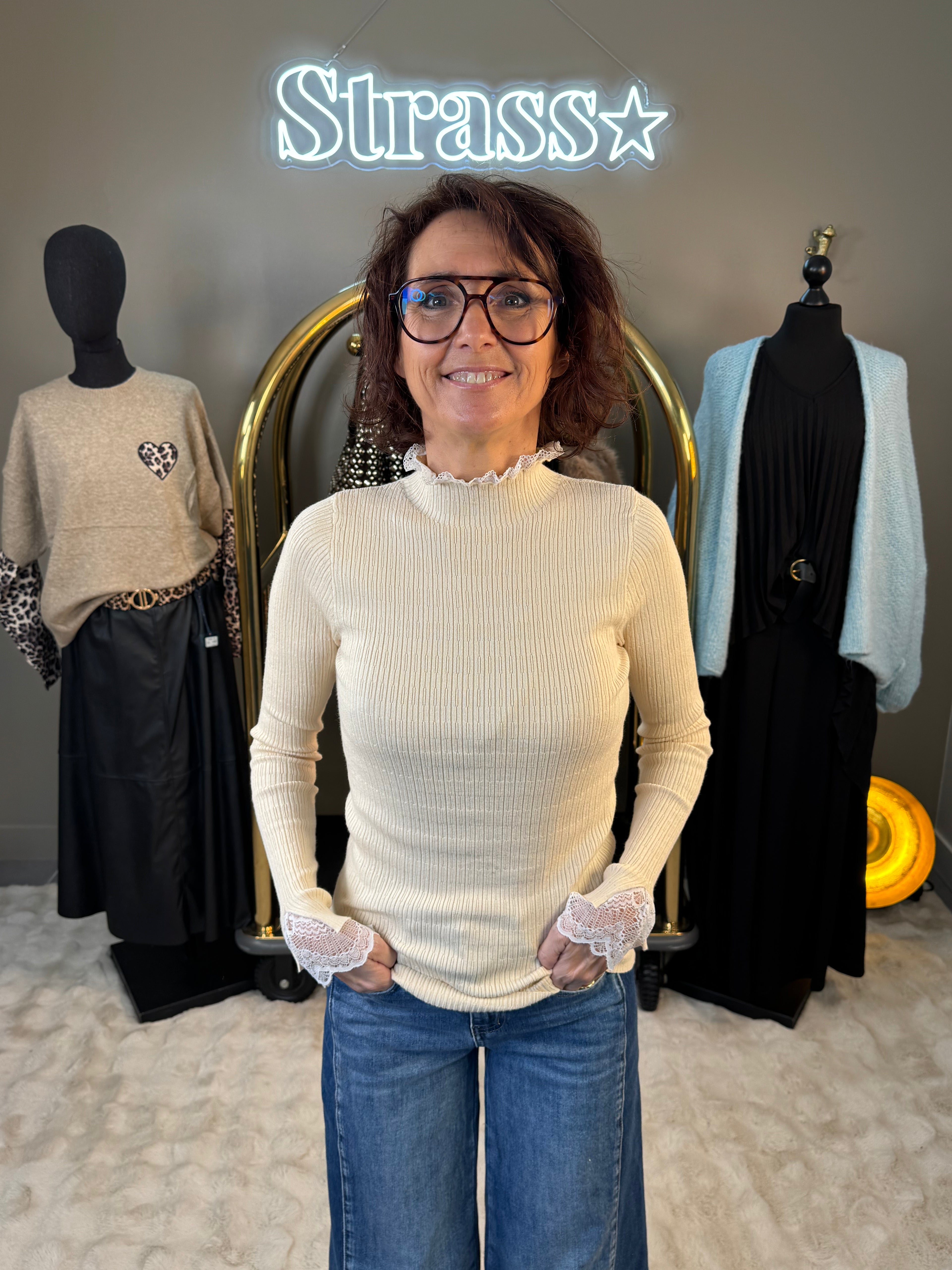 Pull Col Montant Dentelle Beige