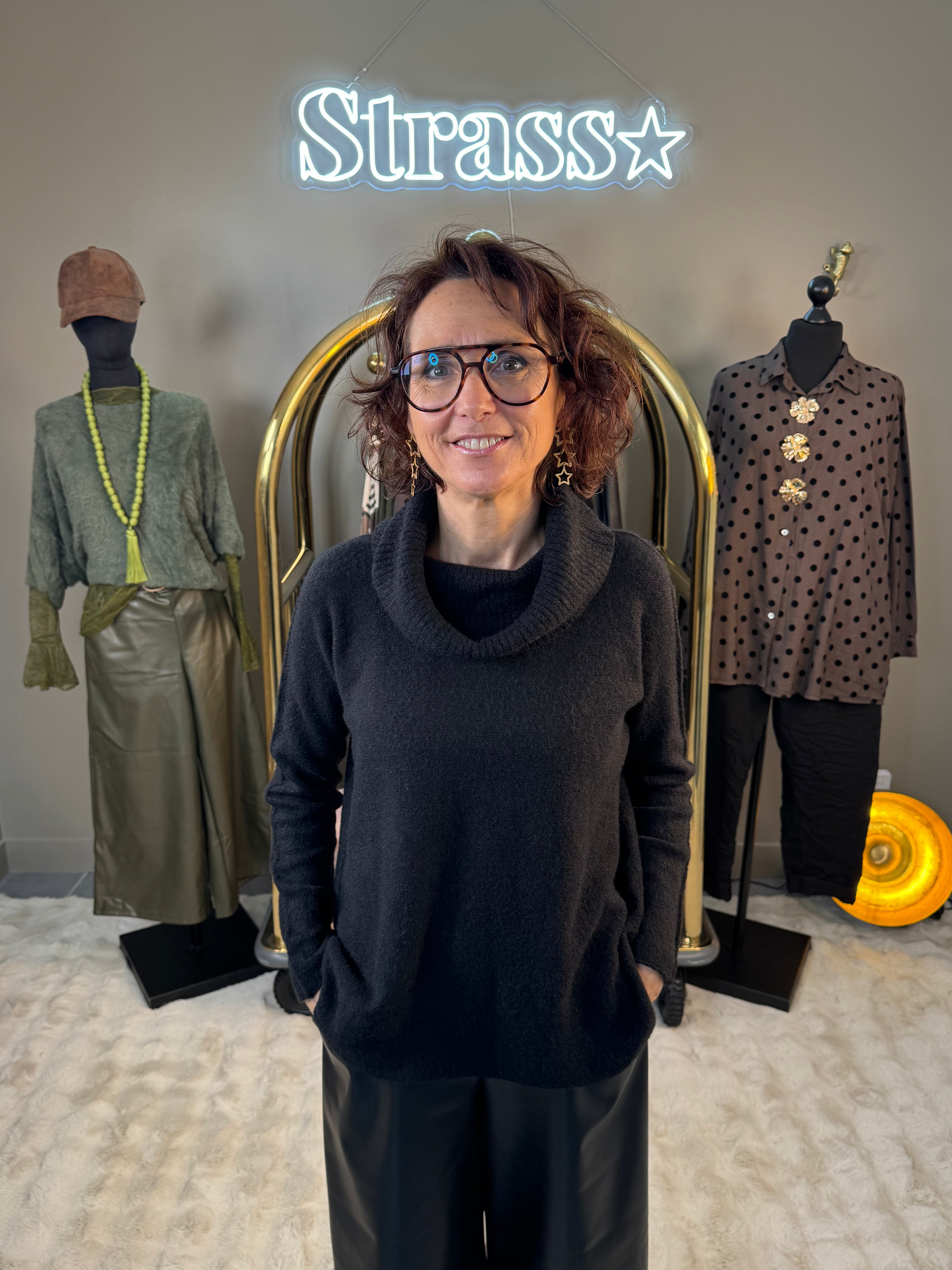 Pull Col Bénitier Noir