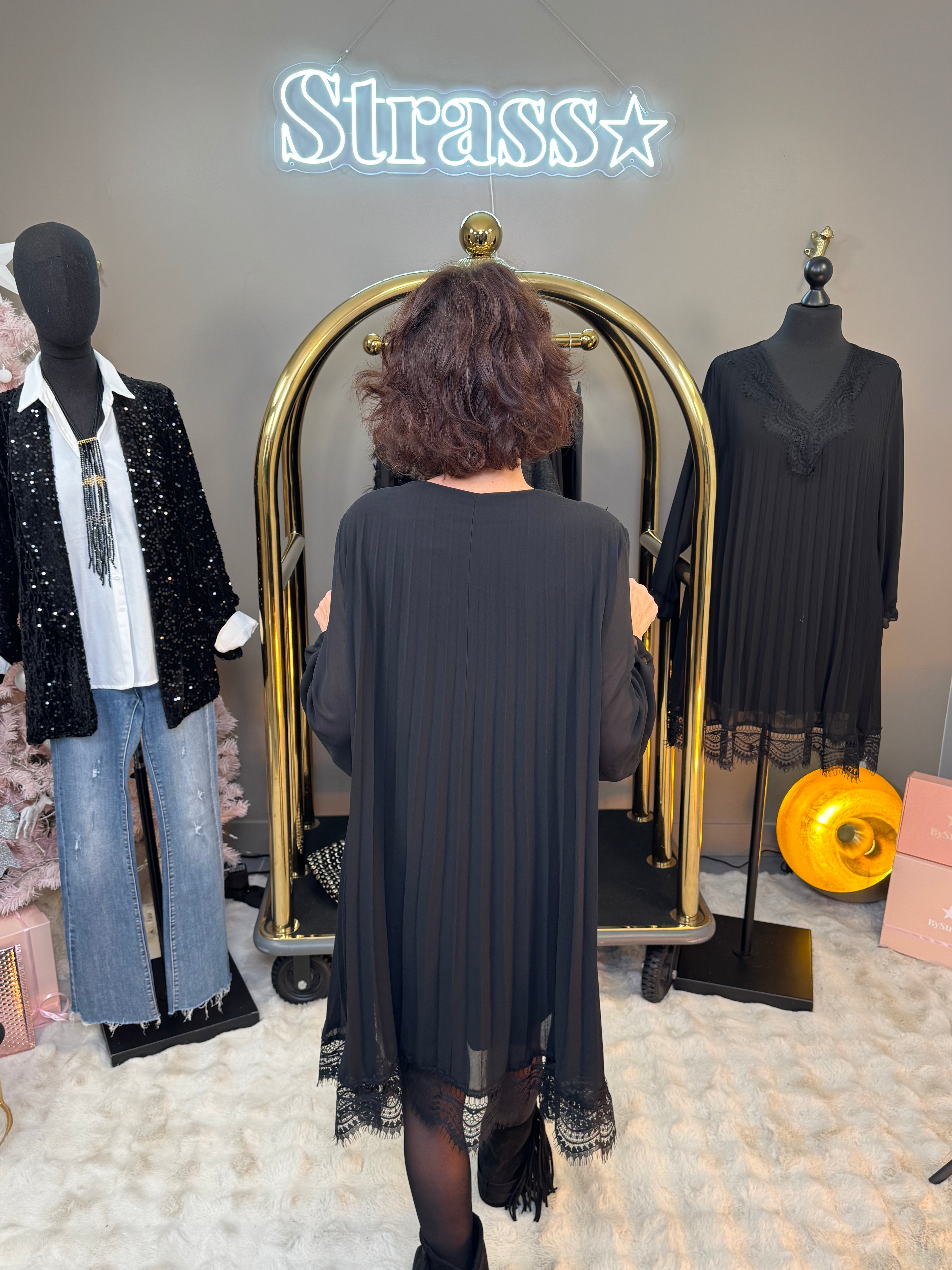 Robe Plissée Dentelle