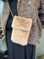 Pochette téléphone Fausse Fourrure Taupe