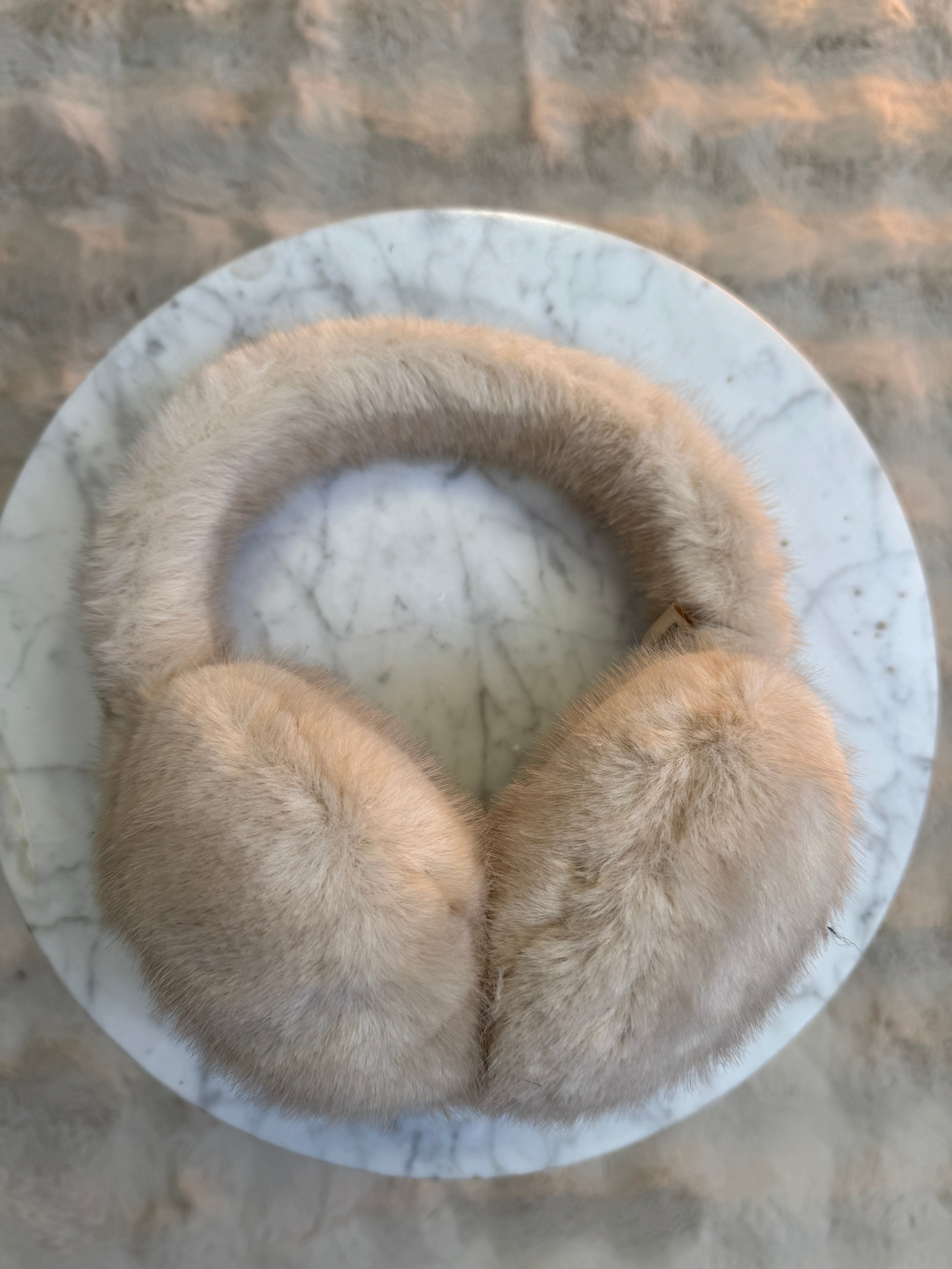 Pompons D'oreilles Beige