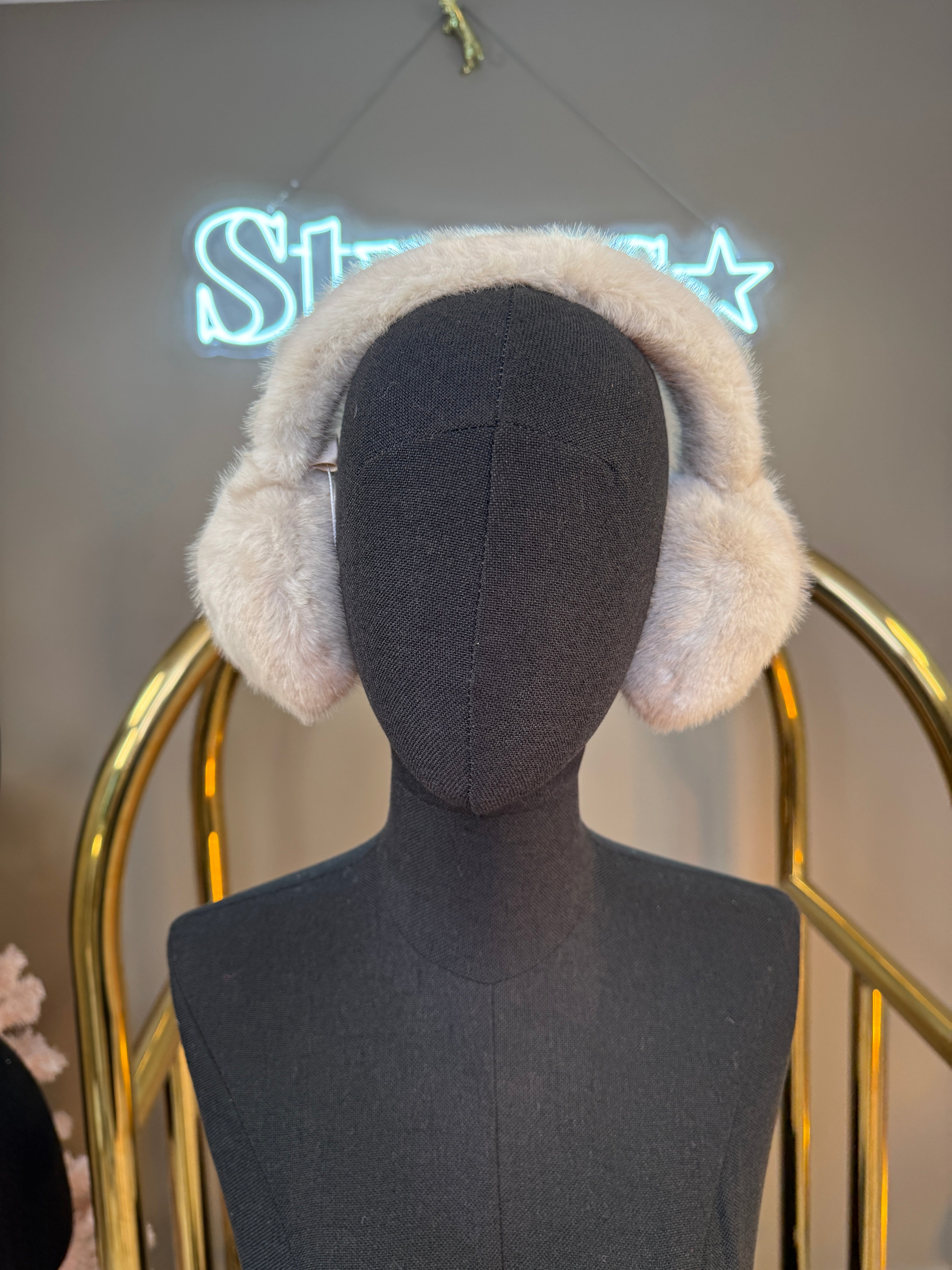 Pompons D'oreilles Beige